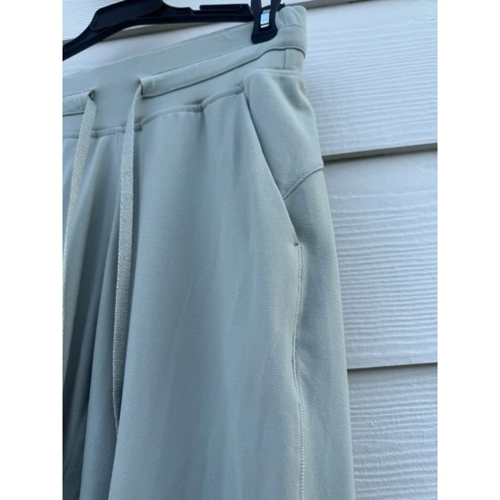 Lululemon Ready To Rulu Pant Green fern Women's‎ Size 4